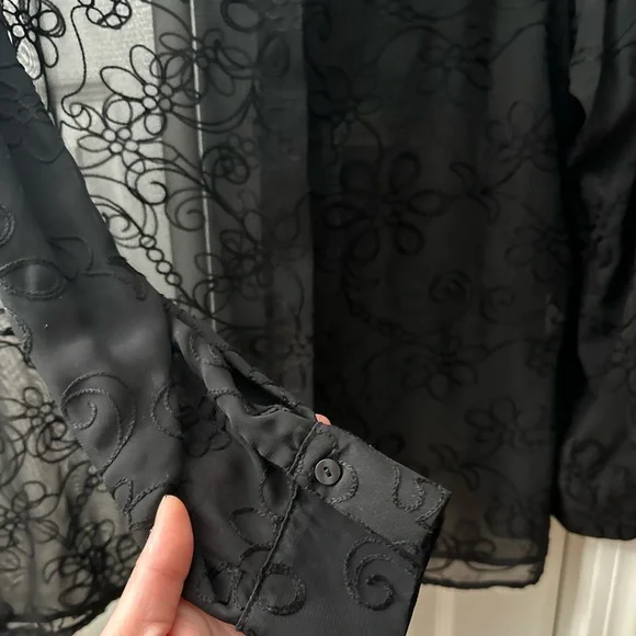 Zara floral blouse - Picture 3 of 4